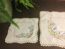 Load image into Gallery viewer, Embroidered Linen Doily Set with Crochet Edge